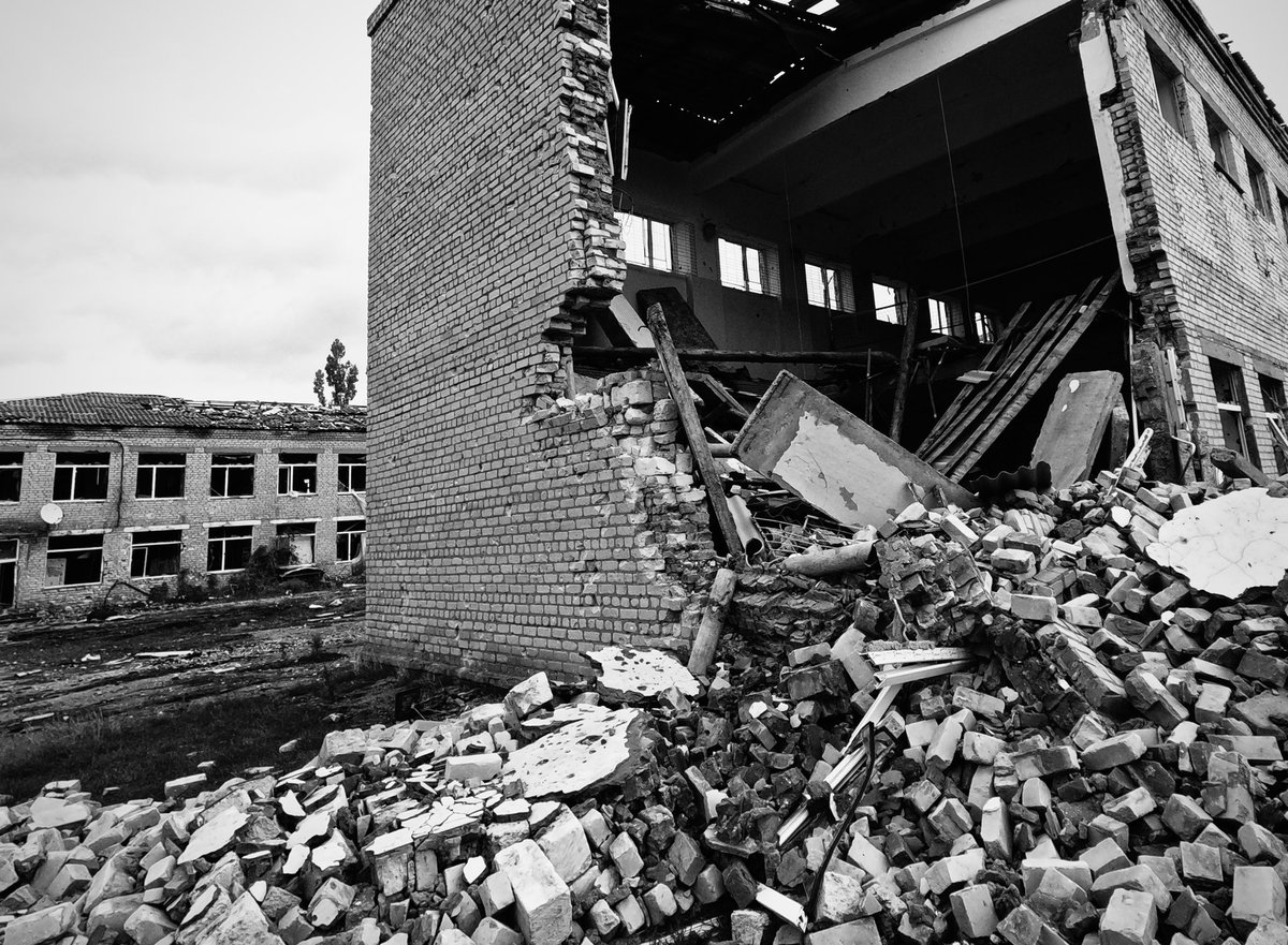 #WarInUkraine #GenocideOfUkrainians #khersonoblast #russianinvasion That’s how our schools looks like, after “russianpeace”… A lot of crimes committed by russians against civilian people: looting, killing innocent people, tortures, in this and other villages…