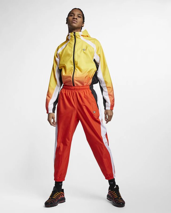 1 pic. ITS THIS NIKE TN TRACKSUIT I WANT!  CAN ANYONE HELP? ?? #niketn #scally #sneaker #nike #chav https://t