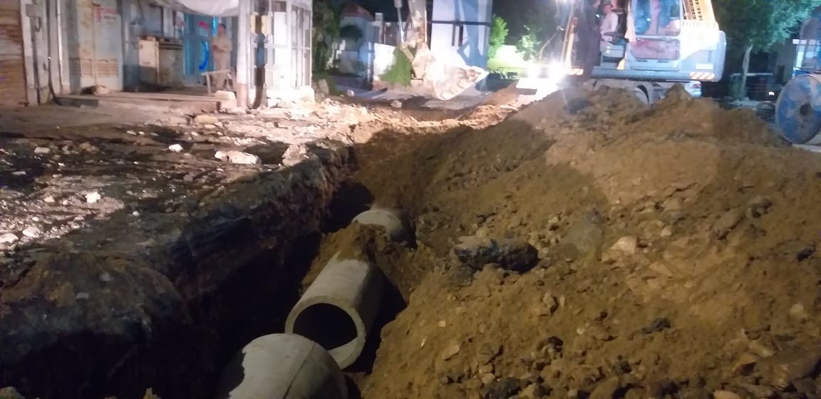 murtazawahab1's tweet photo. Kaneez Fatima Road in Scheme 33, road around Shaheen Complex, Mumtaz Hasan Road &amp; road leading towards Mewa Shah Graveyard are all being rehabilitated with new drainage &amp; then road construction #KarachiWorks https://t.co/qkJlZE6Yt9