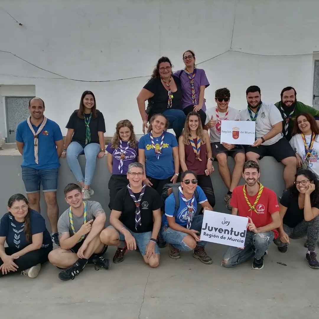 eimexmu's tweet photo. Intenso fin de semana en cotocuadros donde monitores de diferentes grupos scouts de la región han realizado sesiones de la programación del curso de director de campamento subvencionado por la @regiondemurcia https://t.co/hh8oPHQJ3r