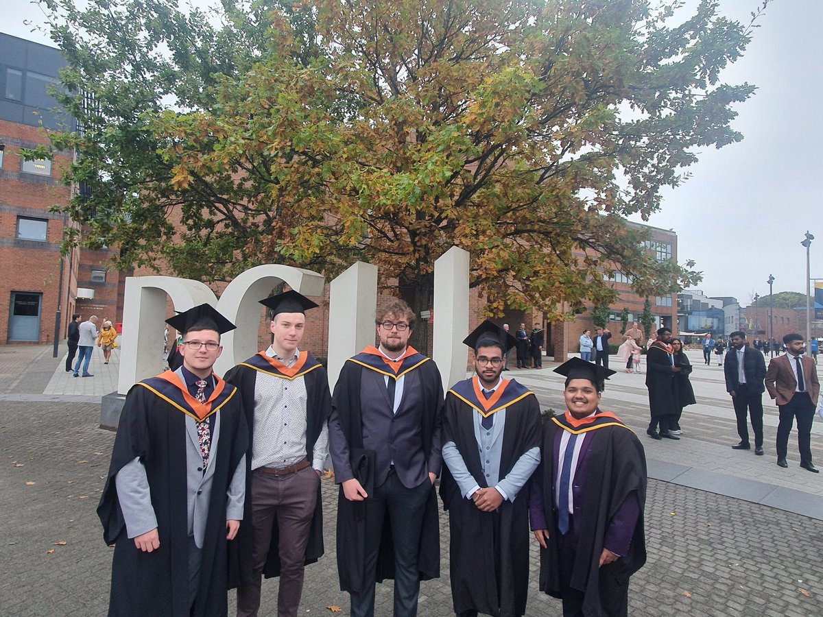 fflynn10's tweet photo. Congratulations to @DCU @DCUEngineering for a wonderful graduation ceremony today.  Lovely opportunity for my Dad to visit Albert College where he studied over 60 years ago and to celebrate with his Grandson who graduated today and Grandaughter a current student. https://t.co/4UlvZ93LhB
