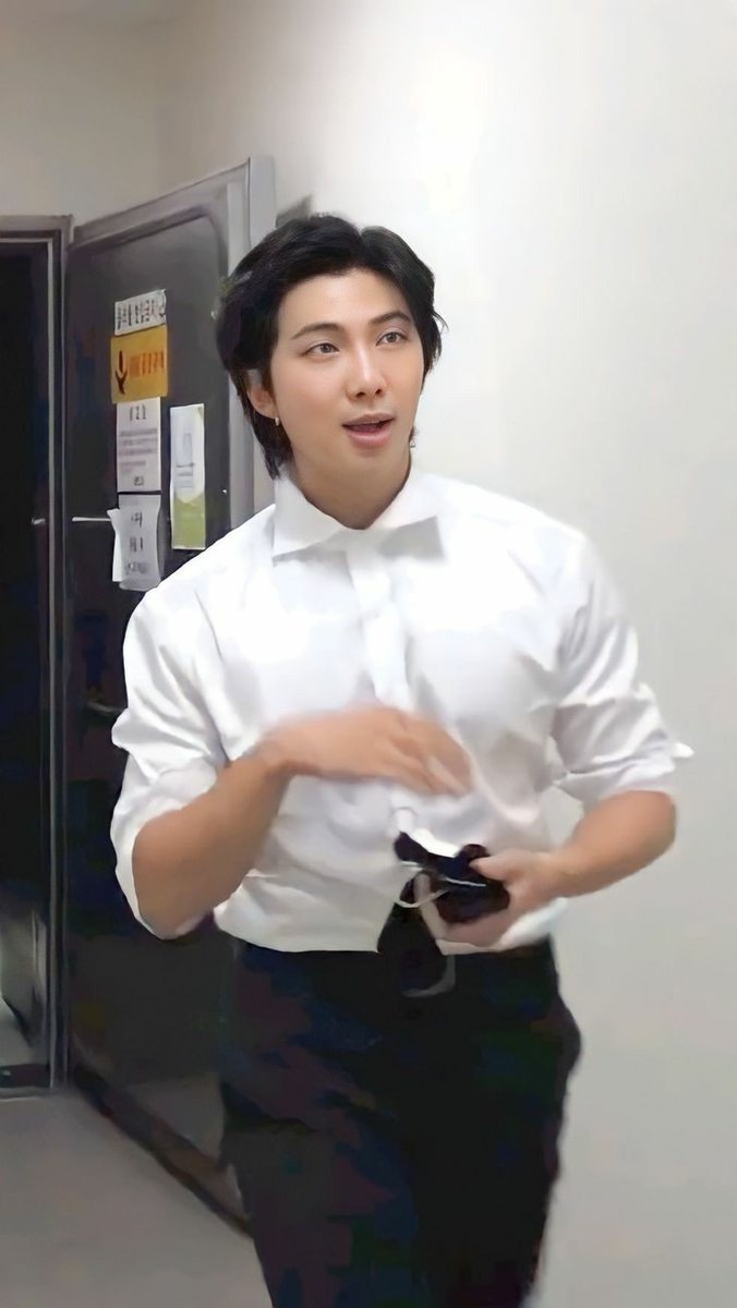 OBSESSEDdimples's tweet photo. He is so hot in white shirt's 😫🔥 https://t.co/UoVQD04b4c