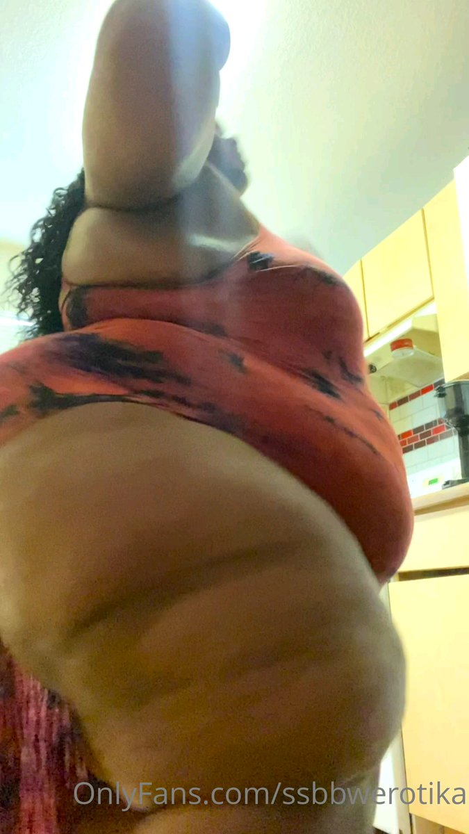 FatWomenFanClub's tweet photo. @Marcelo44259063 @amCHAP10 Enjoy watching #SsbbwErotika &amp; her #FatWomanSupremacy

If you love #FatWomen
You can follow our great @FatWomenFanClub and
specially @ Bbwfeedee1 on
https://t.co/0Dy7qIXVbS 

Active the 🔔 and let's go to 🔄, ❤️ and share all ours tweets

And let's go to gain and gain togheter. https://t.co/vYXUXqyZNW