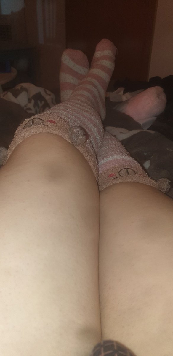 DogloveMax's tweet photo. Just shaved. Im as smooth as a baby. God I love this feeling 🙈

#femboy #thighs #abdl #crossdressing https://t.co/nUp1QWEBTz