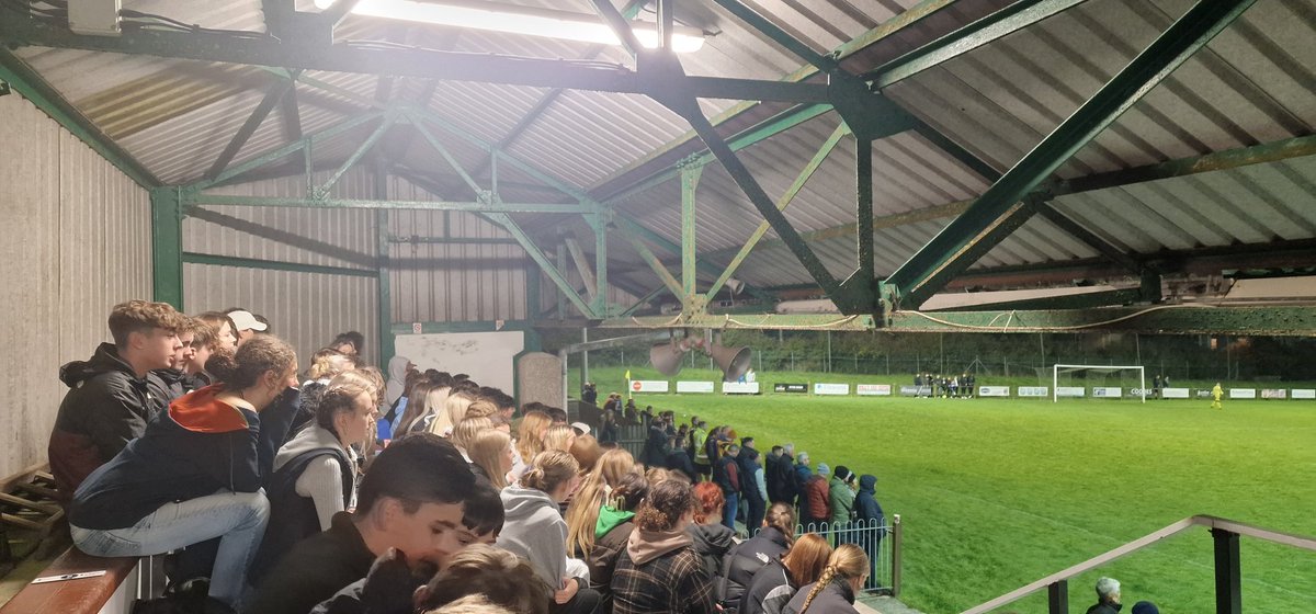 StBFCPaul's tweet photo. @AFCSTAUSTELL U18s 0v2 @StBYouthFC U18s. Half time. Over 220 watching tonight's local derby and St Blazey scoring a second just before half time give themselves a great chance to earn the win. @Cornishfootball @cornwallfa @swsportsnews  @NonLeagueCrowd https://t.co/UOu2d6hgvc