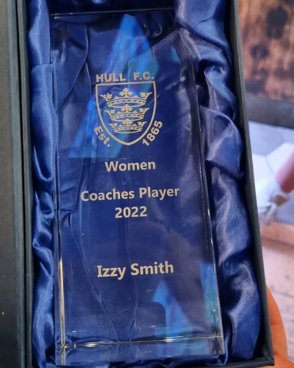1973Eclair's tweet photo. Feeling immensely proud of Izzy tonight,winning not 1 but 2 awards at the Hull FC presentation night. She hesitated taking the massive step up from the u16s to the Women's team this year but she really enjoyed the challenges and playing for the team. Well done Izzy👏 🏆🏉⚫️⚪️ https://t.co/EuMLjbfci9