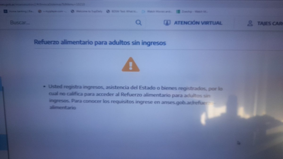 Carol_Thatter's tweet photo. Decime, @ansesgob QUÉ ASISTENCIA TENGO??? Si me "asignaron" algo, yo no lo pedí y se lo están pagando a otro. Yo estoy acá, cagada de hambre https://t.co/EGHXRUWYQO
