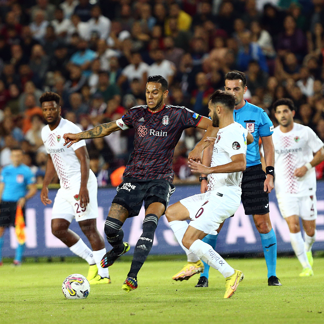 🗣Josef: Açık konuşuyorum, kendimizden utanmamız lazım. Beşiktaş'ın büyüklüğünün farkına varmamız lazım. Aynada kendimize bakmamız lazım. Utanmamız gereken bir mağlubiyet. #HTYvBJK