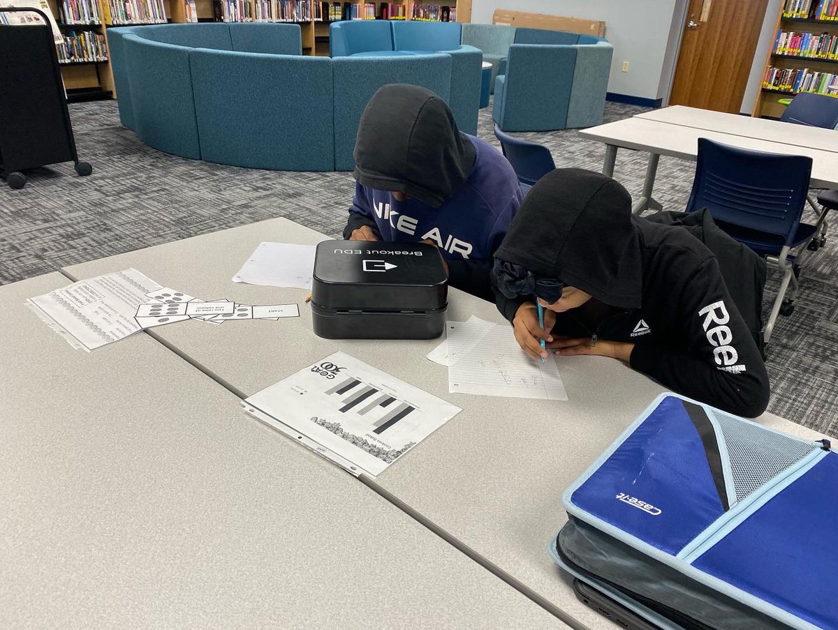 InnesCLC's tweet photo. Makerspace Monday! This year students have been using breakout boxes to practice what they are learning in class and improve collaboration skills. #inneslrc #breakoutedu #stemlearners https://t.co/276STQZVp2