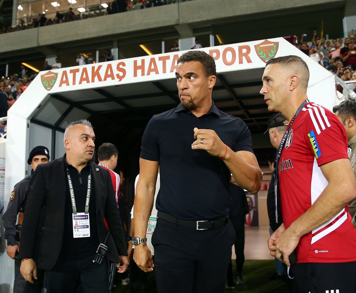 🗣Valerien Ismael: Bu kabul edilemez bir performans. Sorumluluk alıyorum ama bazı oyuncularımızın, Beşiktaş'ta oynamanın önemini anlaması gerekiyor. #HTYvBJK