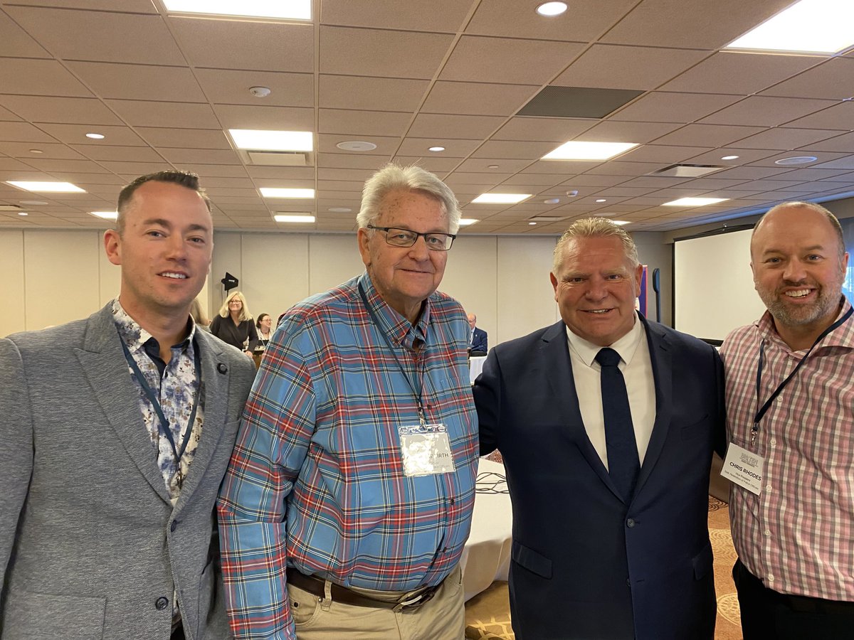 PresSpa's tweet photo. A true pleasure to hear Premier Ford ⁦@fordnation⁩ speak to our police family, and show so much appreciation and support for police officers across Canada. Thank you! ⁦#SaskFed⁩ ⁦#SPAssoc⁩ https://t.co/QJg0taVzDW