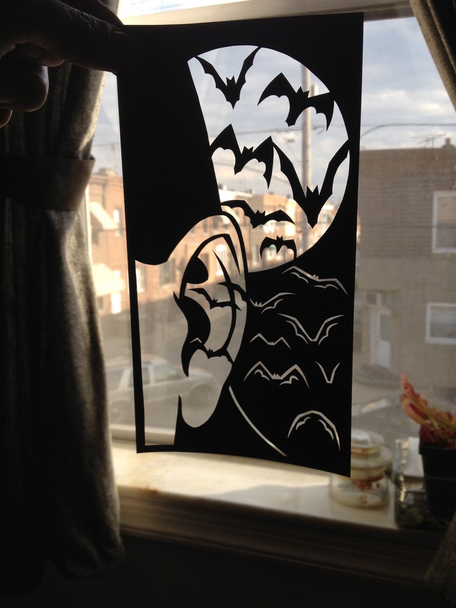 @natsabin Yes. All one piece of black paper.