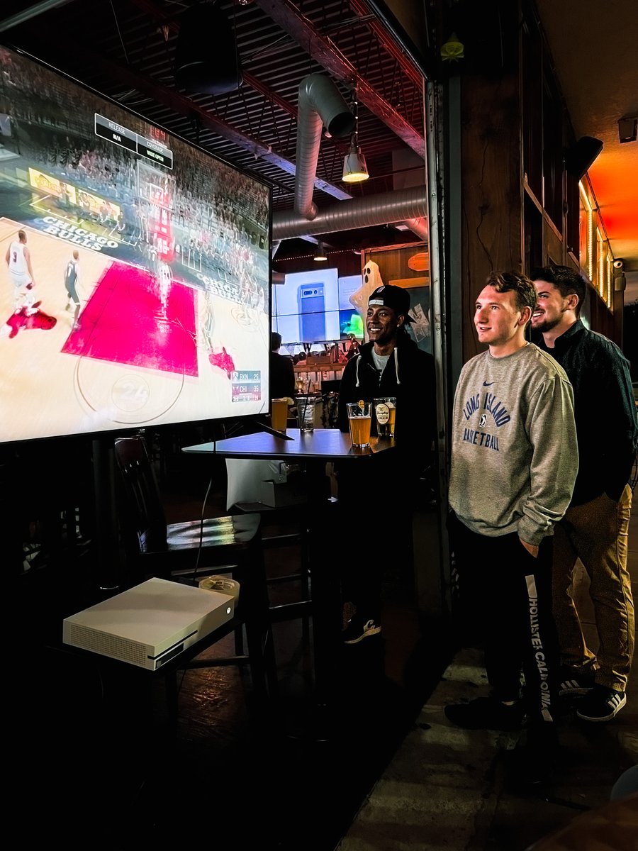 LongIslandNets's tweet photo. Our bar takeover with @NetsGamingCrew & @LIGamingLeague was a blast! Thank you to everyone who came out https://t.co/IcJW2U2jh0