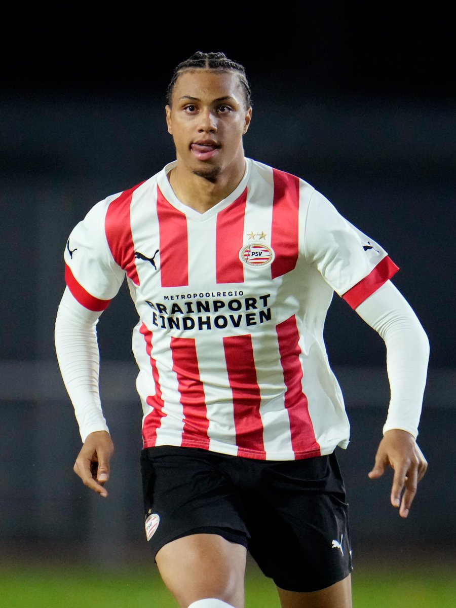 PSV's tweet photo. Fode Fofana maakt na lang blessureleed eindelijk weer minuten! 💪

#JPSHEL https://t.co/hmKfJyaOj3