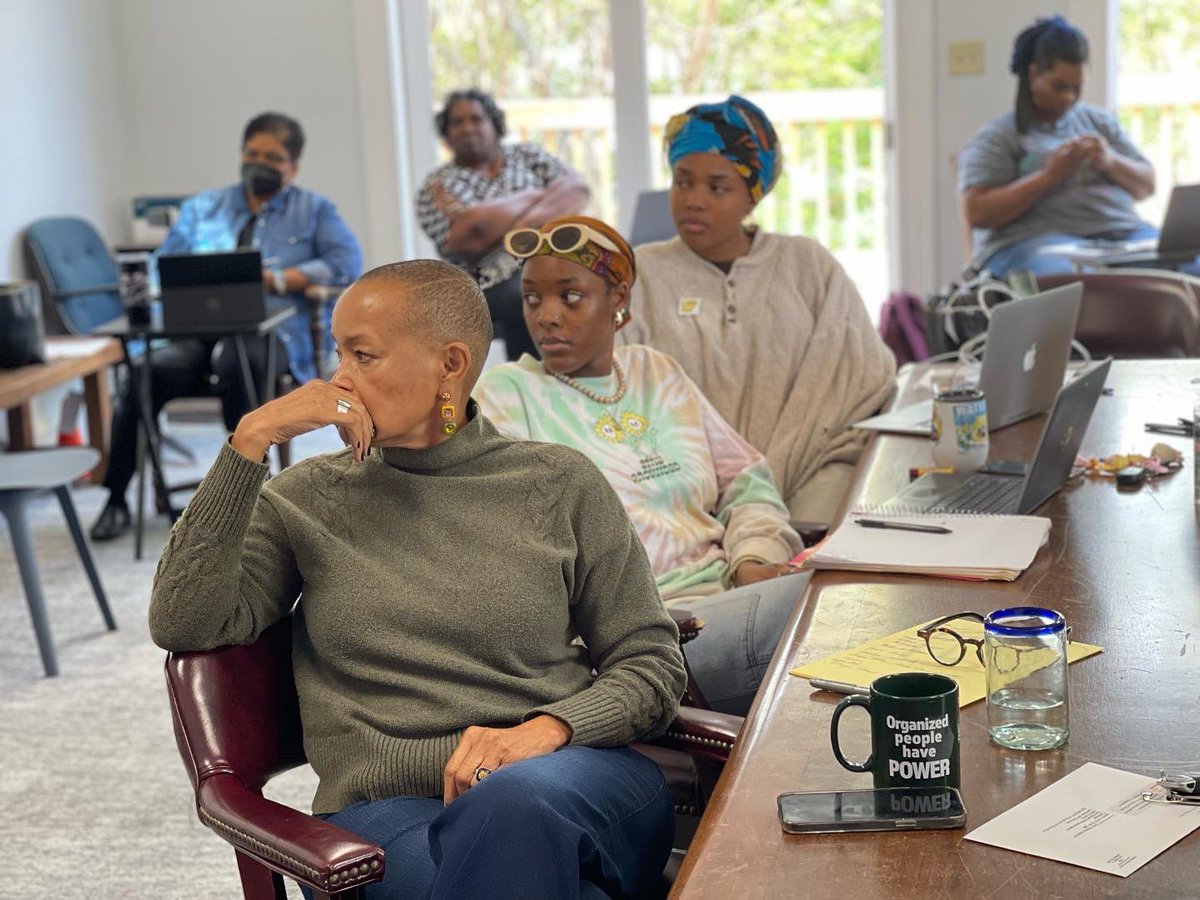 ARpanel1963's tweet photo. We are kicking off the week and the first day of #earlyvoting in Arkansas with a great group of organizers and advocates to share updates and ideas on our campaign against #Issue2. Learn more about Issue 2: https://t.co/kvNHZbKkUi
#ARIssue2 #arpx #arleg #vote #VoteEarly https://t.co/VxMod793zN