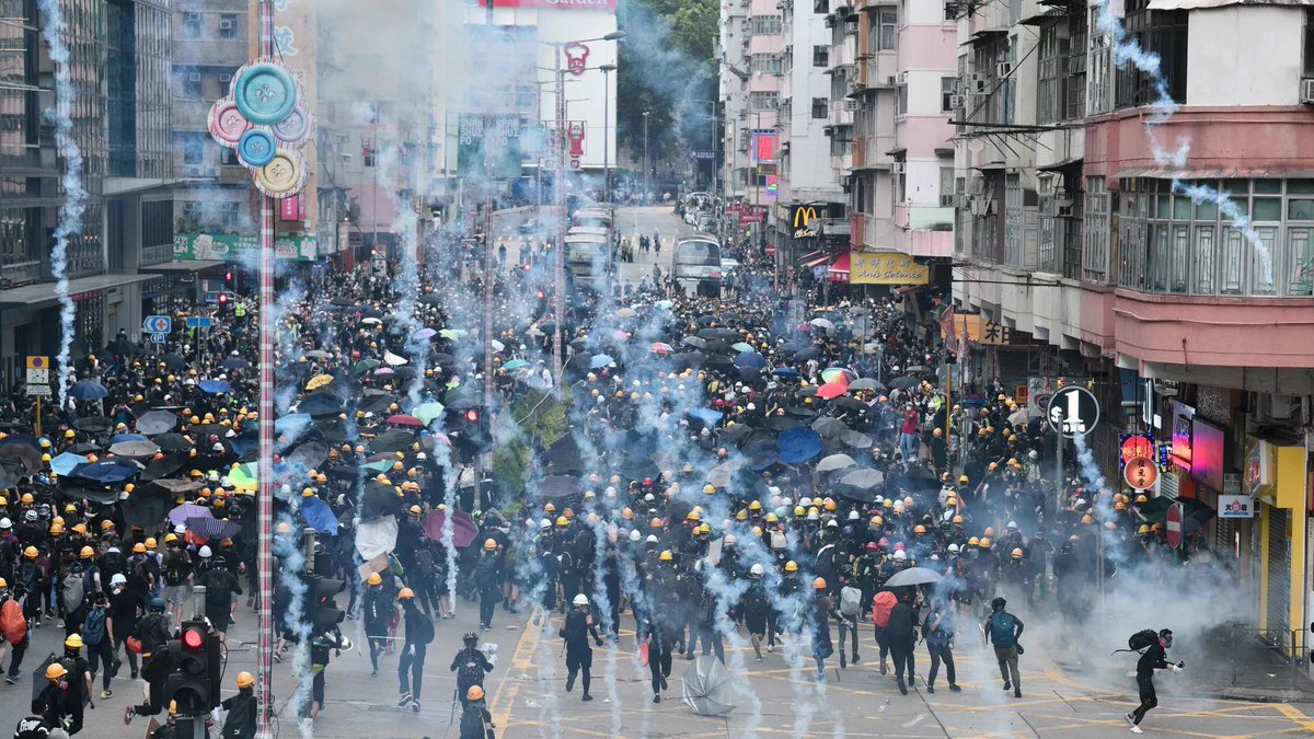 carmenkamanlau's tweet photo. Neighbours are celebrating #Diwali, an important Hindu festival, today. It will soon be the #BonfireNight too.
Yet the firework noise is just too much for me. One true #PTSD. https://t.co/OWOLY6S4hx