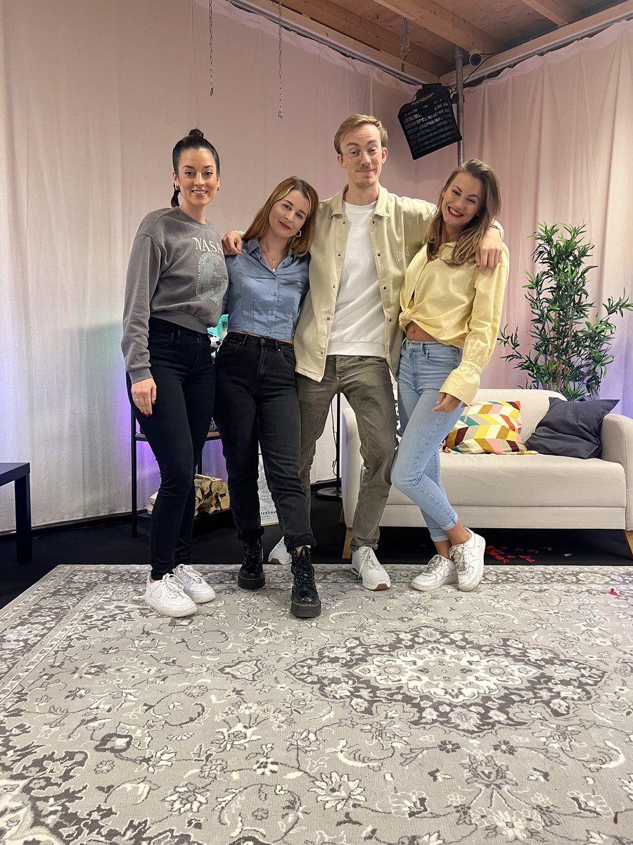 fems_tv's tweet image. Wat was dit mooi. 💖

3 Just Mental Health Hours
3 super mooie gasten
1 geweldige co-host
1 geweldige huispsycholoog

Super bedankt voor het kijken en het delen van jullie verhalen❤️ 
We are strong! 💪 

@MathiaTV @MarvelousKenzhi @sejecem @Puxque @JustZorgverz @stream_doctors 🙏