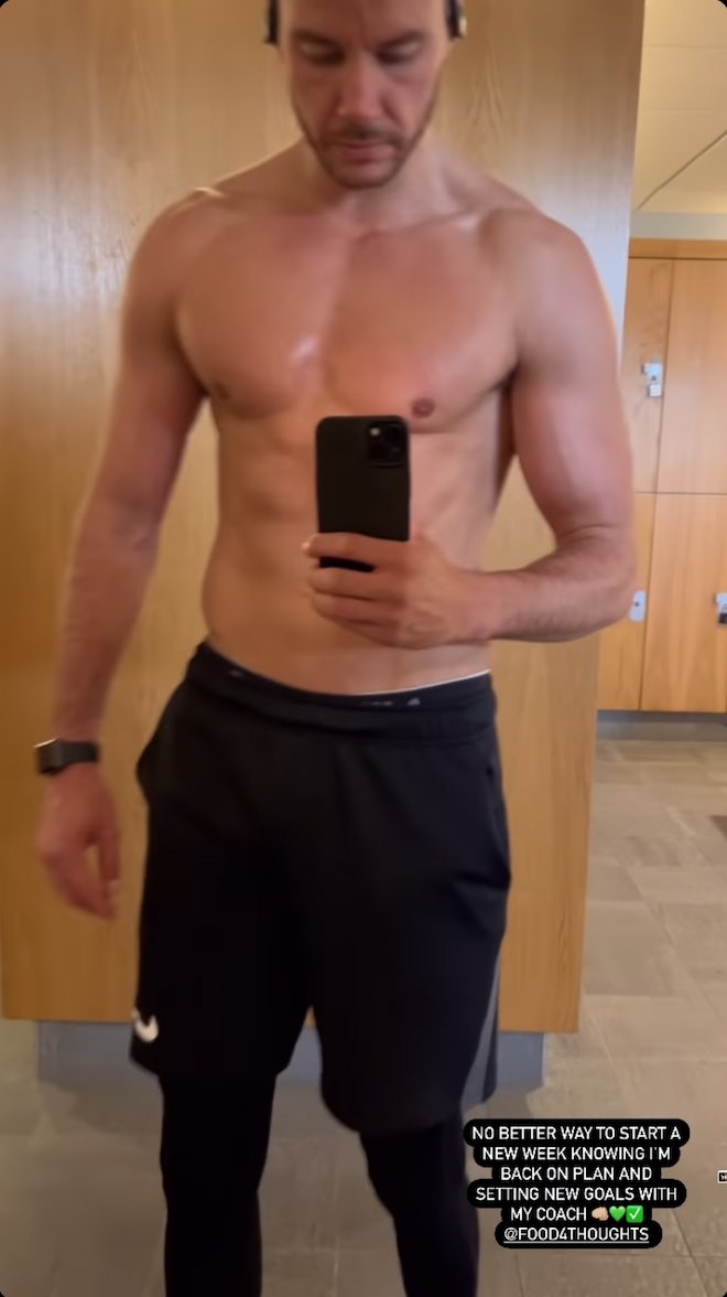 celeb-lover-on-twitter-scott-thomas-is