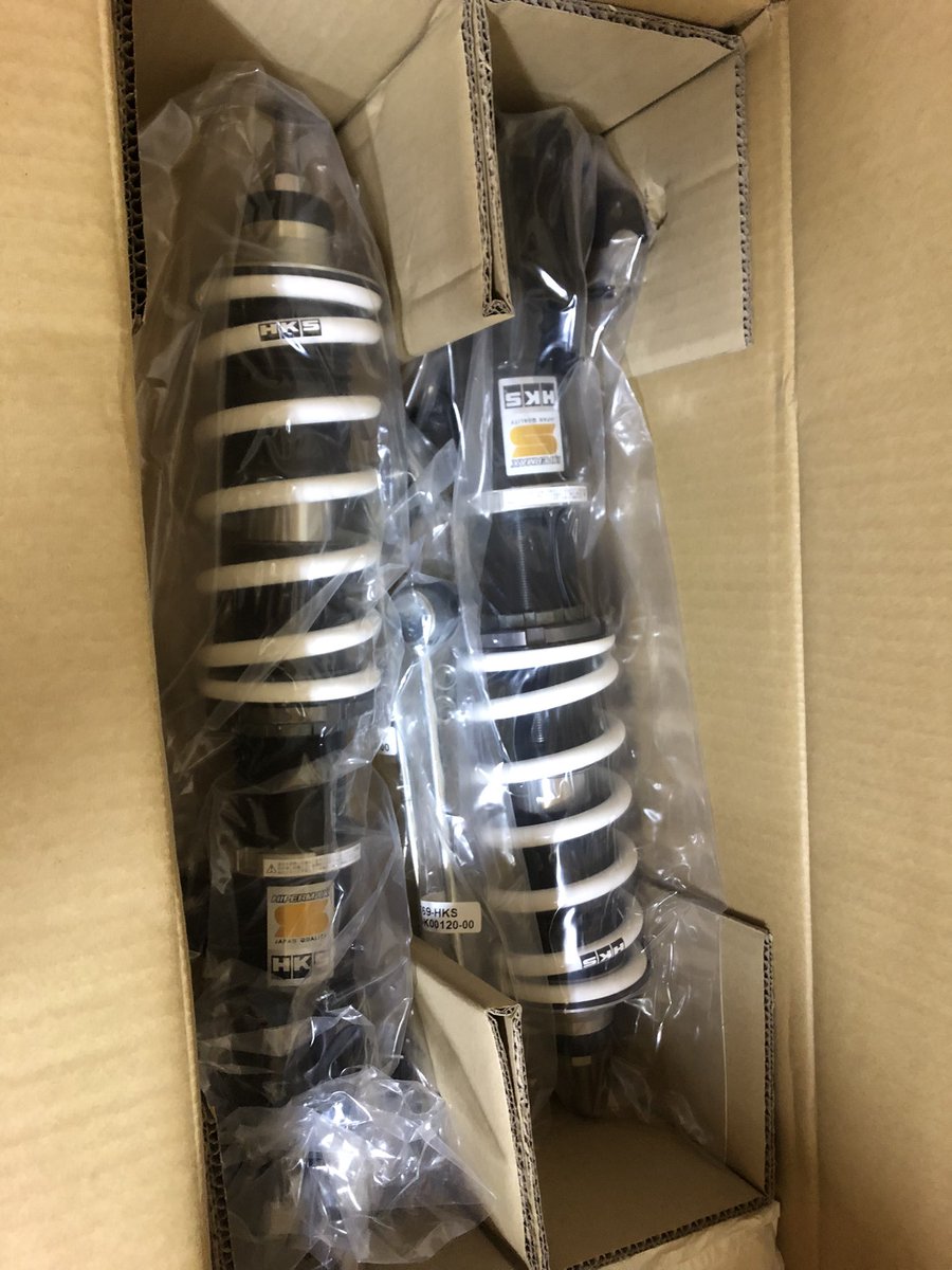 Accelerator_sci's tweet photo. 今思い出しました
どうやら本日、20歳になったようです。

買ったやつ自分への誕生日プレゼントとしておこう() https://t.co/C9KD1W8pTX