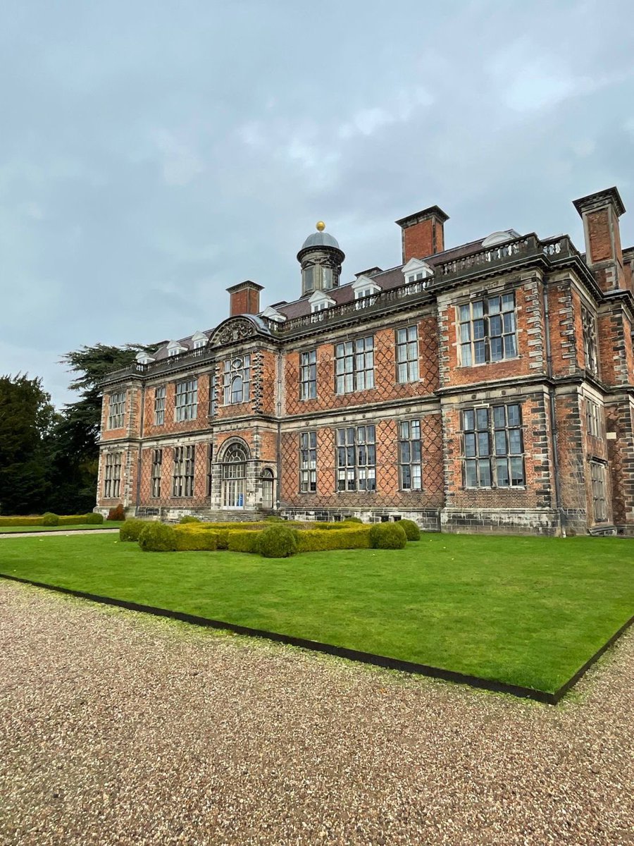 vpdd's tweet photo. The Children’s Country House at @Sudbury_HallNT is officially open! 🎉 

The first @nationaltrust property aimed specifically at children offers the perfect chance to step back in time and get hands on with history - with fun for the whole family! 🧸👑

👉 https://t.co/JIwY9XGpUK https://t.co/YR714CDlxi