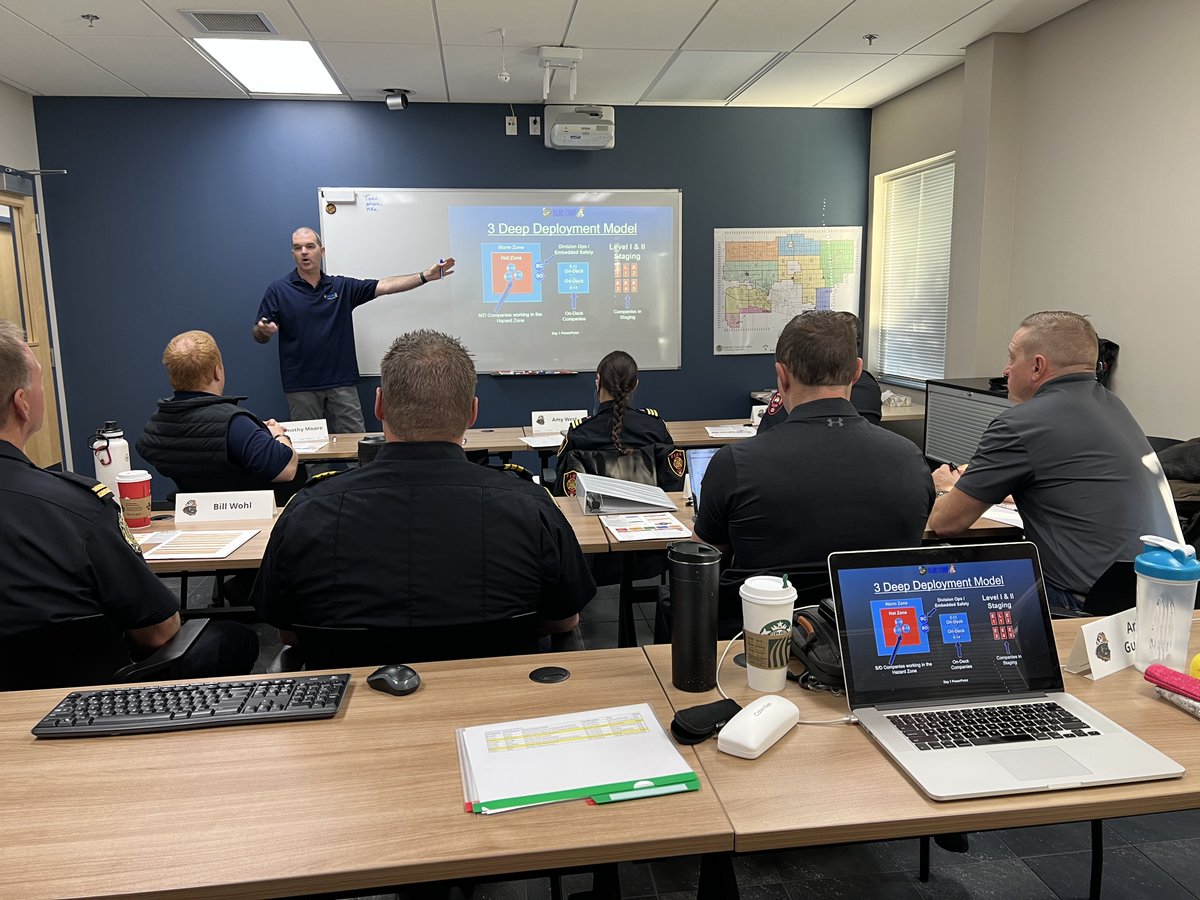 The last 2022 Blue Card Train-the-Trainer in Canada is underway in Rocky View County, AB. A great group of eight (8) representing seven different departments started their week to become licensed trainers. 

#bluecard #bluecardcommand #firecommand #brunacini