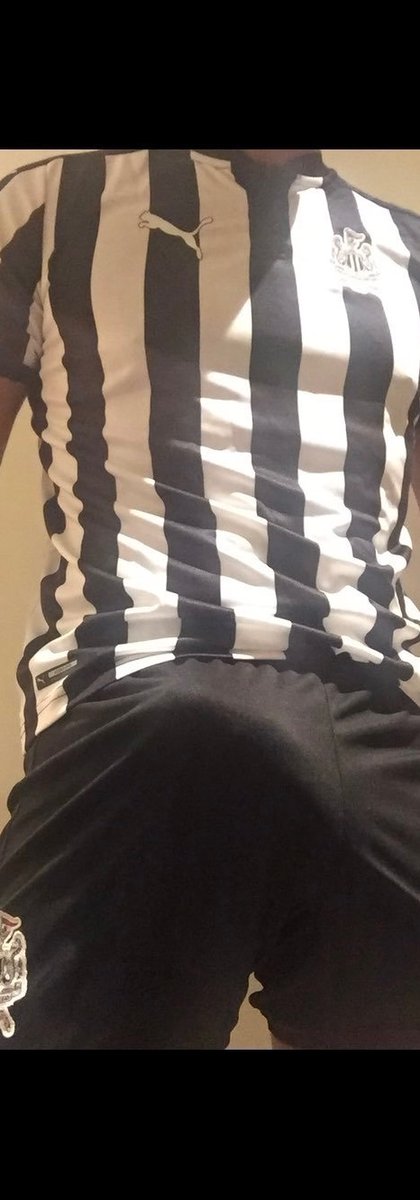 beardtop954's tweet photo. Morning wood fuck help me lol! https://t.co/LVwf0NQGsL