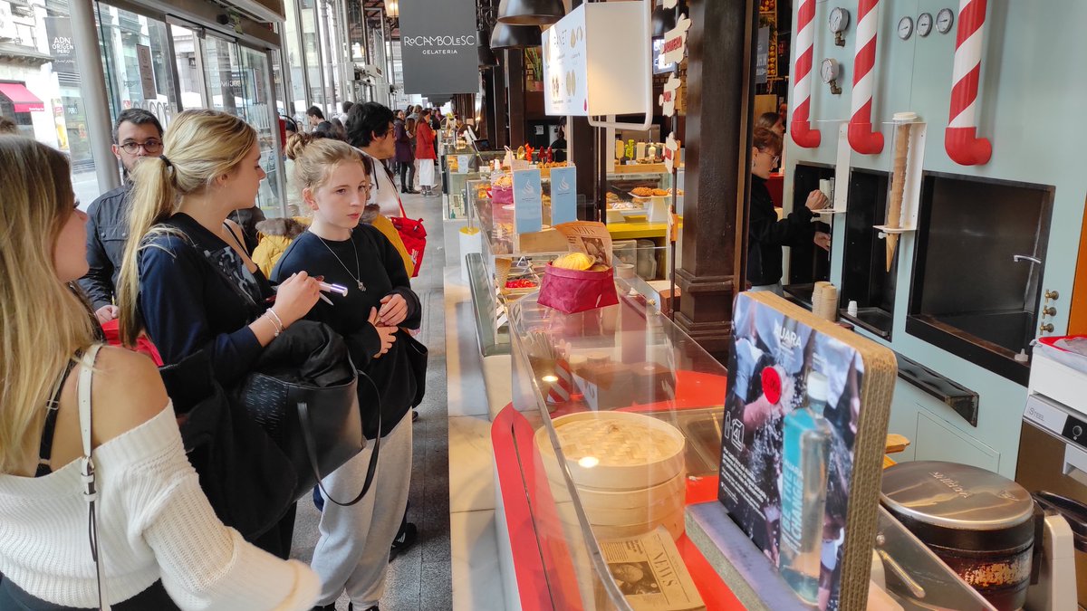 CCSeniorTrips's tweet photo. Mercado San Miguel, full of colourful and a buzzing atmosphere, students ordered food and tasted some local delicacies
  #CCMFL #CCSeniorTrips https://t.co/ibVlnVmf6j