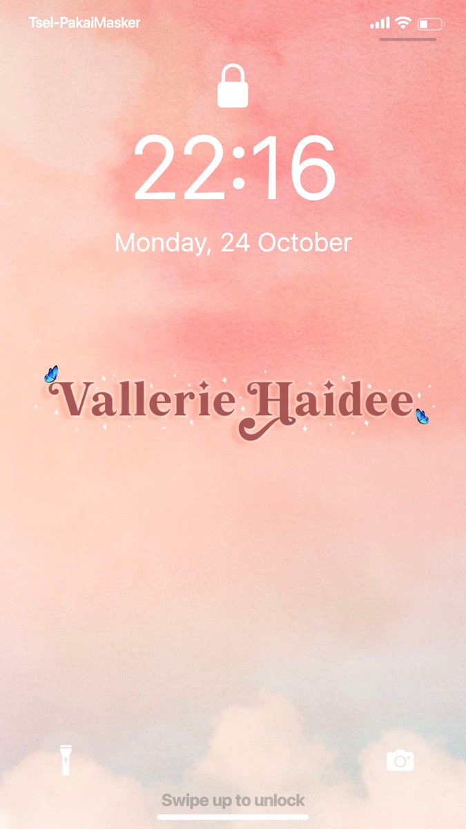 Couple lock screen. Kenapa harus warna pink? <a href="/vallhaidee/">Vall</a>