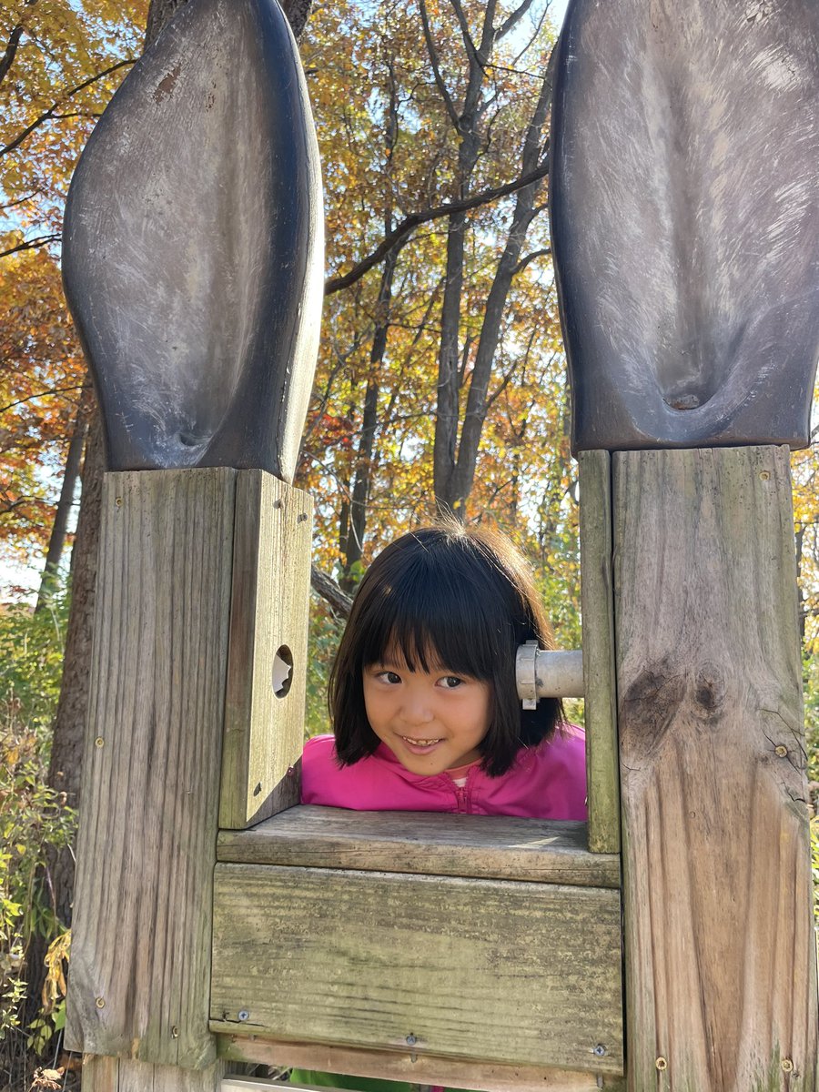 HorvathOwlStars's tweet photo. Team Owl-Stars #sensingnature on this beautiful fall morning! ☀️🍁🍂 Thanks to our amazing chaperones, guides @lesliesnc and @HarvestElemPTA for supporting the trip! 🧡 #harvestlearn #sascompass https://t.co/gjZXQnmgEH