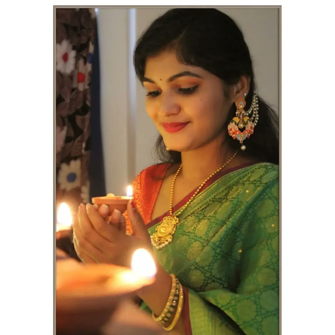 RVannali's tweet photo. May ur life be as colorful and magical as the lights from the lamp of Diwali 🪔 
#HappyDiwali
@i_priya_0210 https://t.co/2FVeCL0EUe