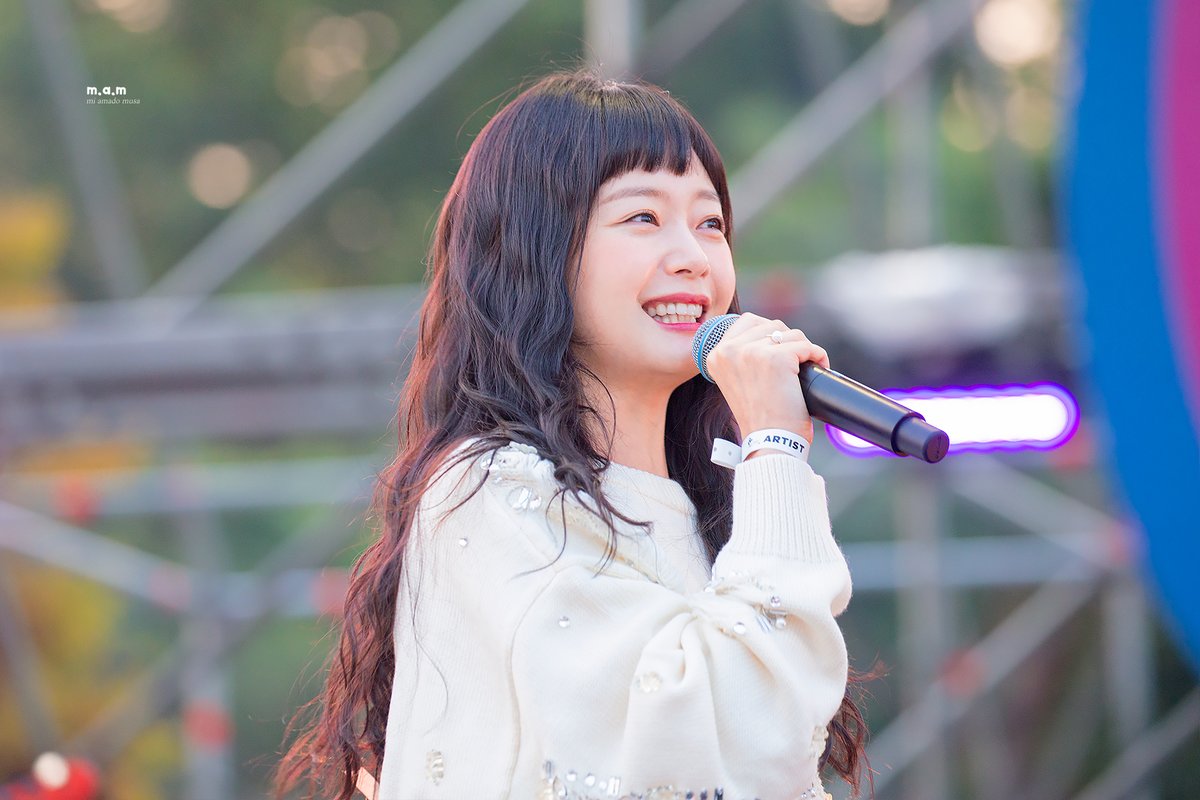 soran_shutter's tweet photo. 221022 그랜드 민트 페스티벌 gmf
#소란 #전소민 https://t.co/pNcdeDOevb