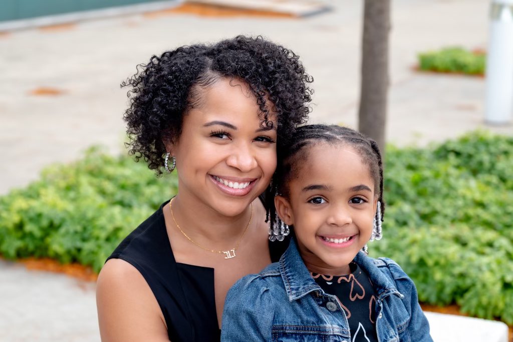 Cheeks1213's tweet photo. Professional shoot yesterday with @AMDFamilyPhoto 🔥 of course I had to get a few photos with my little baby 🫶🏼💛 https://t.co/hf4EcHQtoR