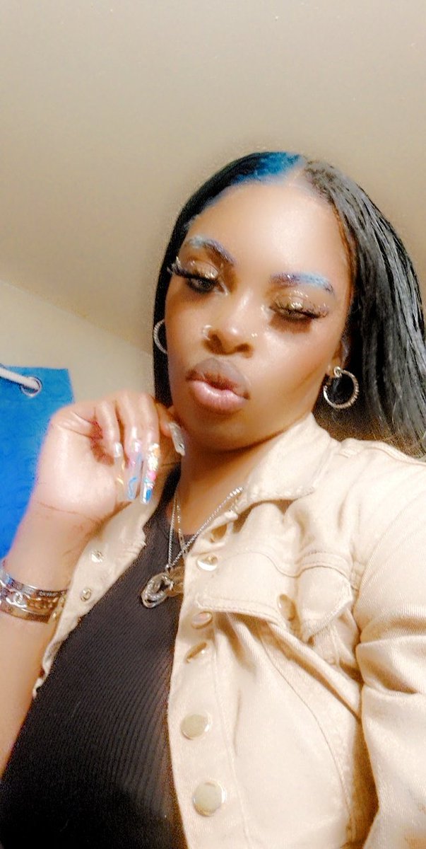 StarrBluee22's tweet photo. Looking some females...... sexy ass down to earth....open to new things....non judgemental to have sum fun with......SEXUALLY 😌 with me and my guy. We host. Just dm me 😏#p2p #shespretty #sugarbaby #lookingsugardaddy https://t.co/da4Z8CE4ry