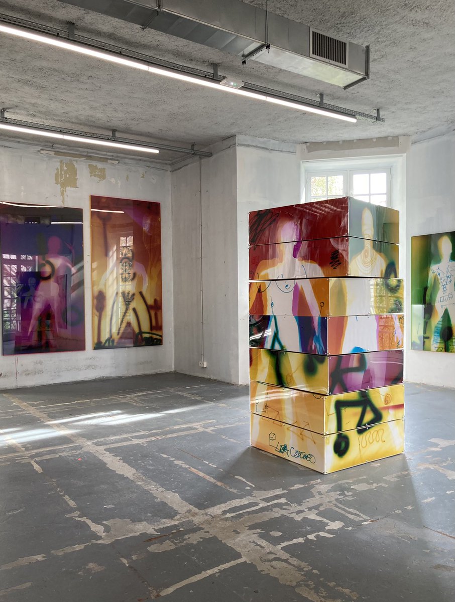 ParisCatNYCat's tweet photo. Lea Colombo show until Nov 3 at 3537 Paris, Marais. A def must see. #leacolombo #art https://t.co/mzNRxv4AHL