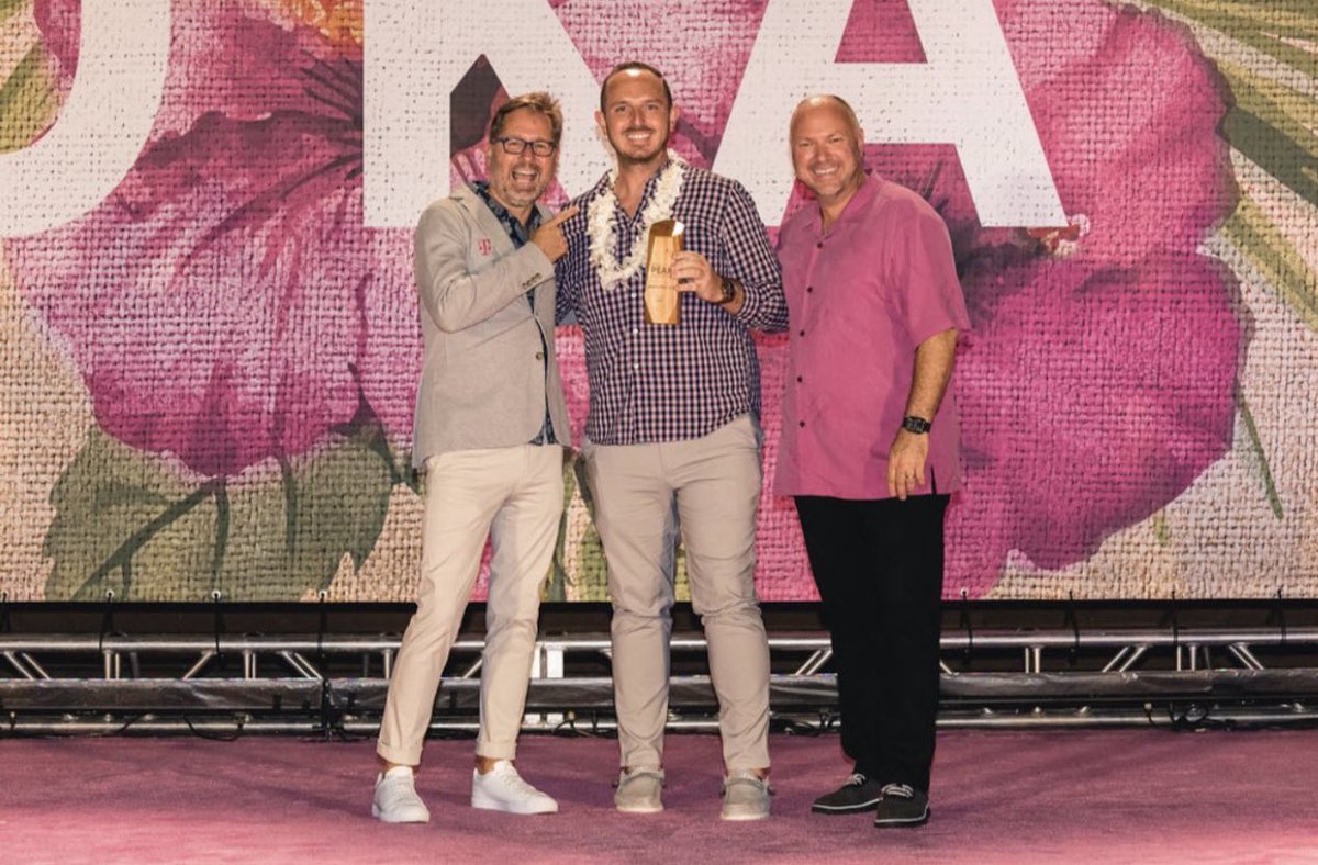 Jeremylance210's tweet image. I can’t believe it’s been a year since #Peak! Missing Maui and all the amazing people! @JonFreier @MikeSievert