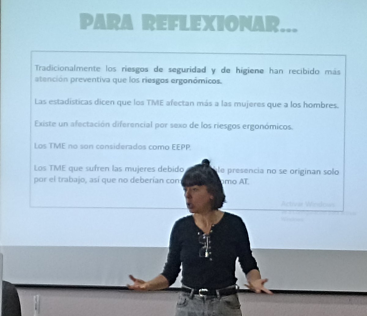IESAMachado's tweet photo. Hoy con los alumnos del CFGS de Prevención de Riesgos Profesionales "TALLER DEL MÉTODO ERGOPAR" nos acompañan las Técnicas de Prevención de Salud Laboral de CCOO Madrid #formacionprofesional #ccoo #ergopar #prp https://t.co/vej1uKvNYe
