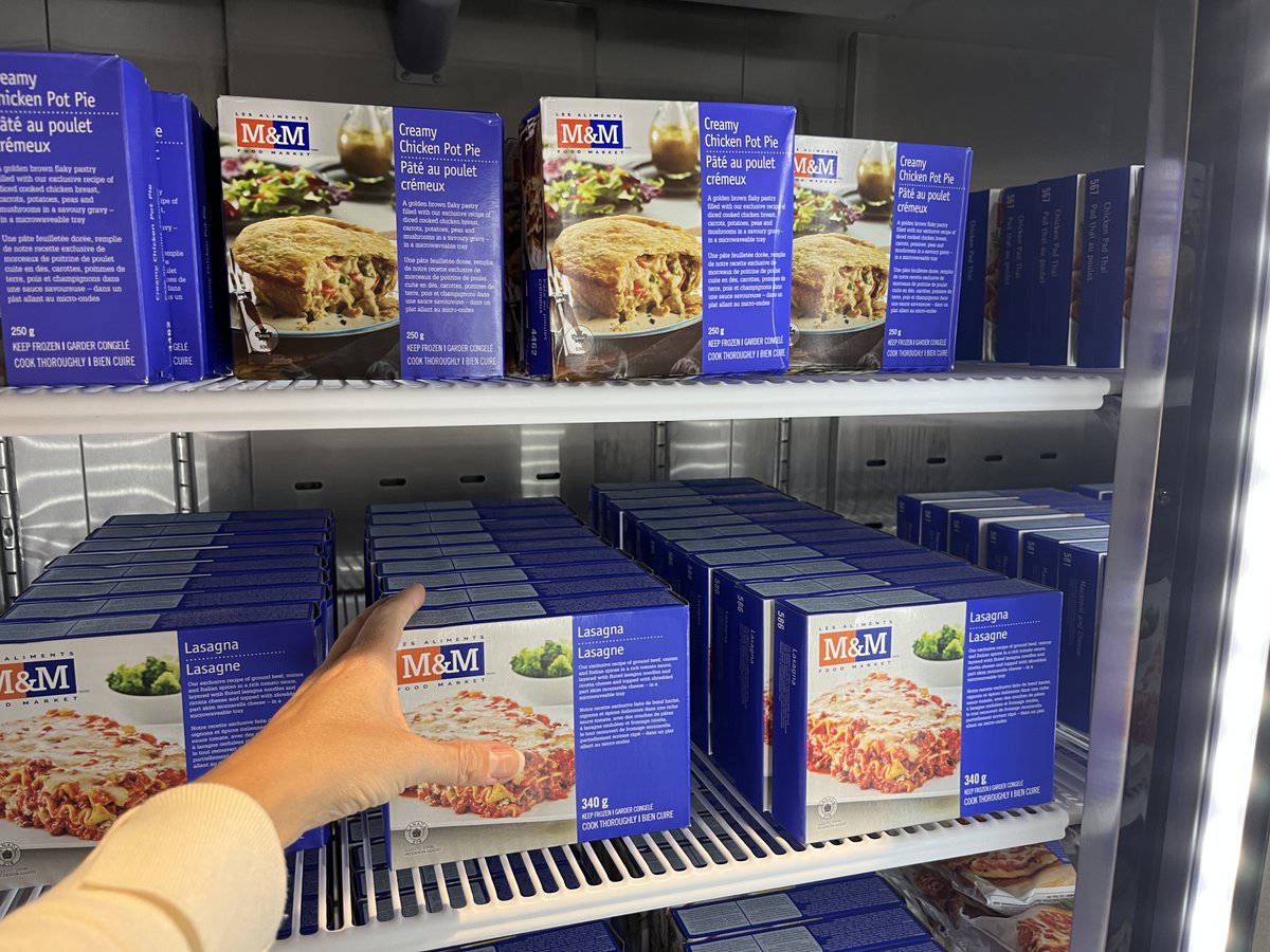 ParklandCorp's tweet photo. The M&M Food Market Express freezer popped up at Parkland HQ this month.
On #nationalfoodday what are you reaching for?
#realfoodforreallife #foodoptions #foodie #yum https://t.co/rgN87VB87a
