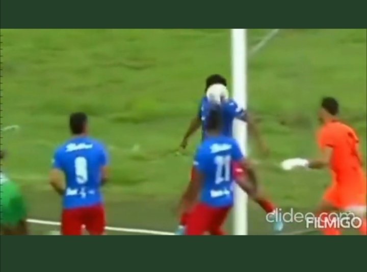 amet10's tweet photo. NO ENTIENDO! @LPFpanama @robertomoreno03 dónde está la mano de "Gasper" Murillo y se sanciona doblemente una jugada inexistente con Penal y Roja 🤔 Y al mint 64' una clara mano en el área del #4 de Alianza y no se sanciona el penal a favor d @cdplazaamador INSÓLITO! @duroalhueso https://t.co/xO3qhI6VQZ