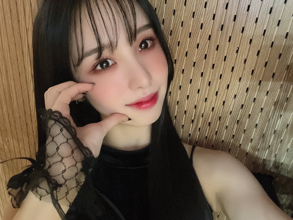PF_Official_X's tweet photo. [#핑크판타지_모모카]

러빗💕저희 컴백했어요!!드디어 뮤비도 무대도 보여줄 수 있어서 너무 좋아요...><❤️‍🔥
이번 활동으로 많은 러빗들과 만날 수 있으면 좋겠어요💕그러니까! Get out 활동 함께해주세요!!!!!!!!!!!🐥💕💕

#모모카 #MOMOKA #ももか 
#핑크판타지 #PINKFANTASY 
#ピンクファンタジー https://t.co/mj41UXYxt4