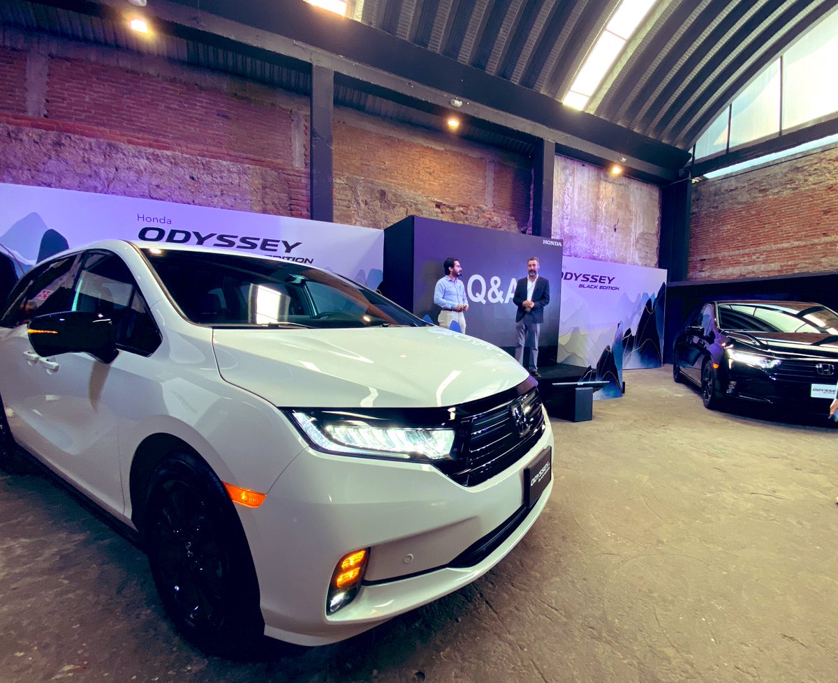 SANABRIAMAC's tweet photo. Llega la última edición de @HondaMexico #Odyssey2023 con #blackedition cómo tope de gama. Con el tradicional motor 3.5 lt con 280 hp y 10 vel automática y más equipo estético, tendrá un pecio en la versión Touring de $1,114,900 y la Black Edition $1,144,999 a la venta desde hoy! https://t.co/Fdo4I7lZK9