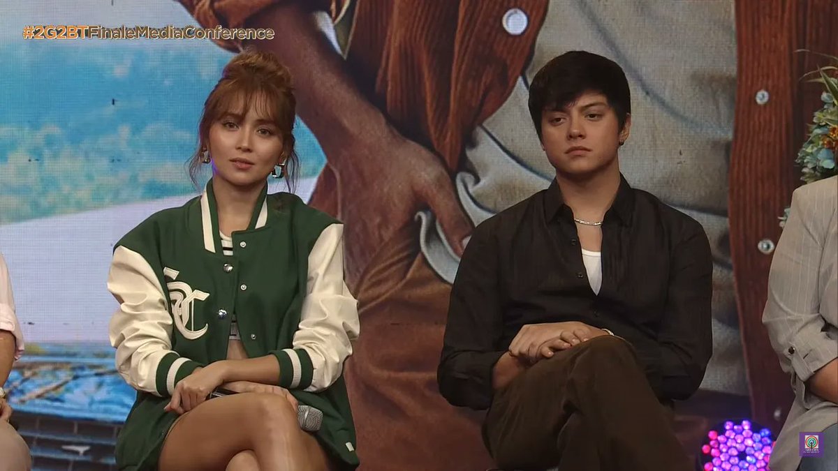 alivingflower's tweet photo. what's Bal for? ππ
LOYAL RoadToFinale
#2G2BTFinaleMediaConference
#2GoodRealScore https://t.co/3cuOBKT7VE