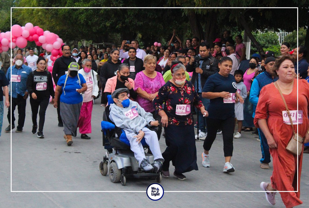 WeAreLight_LLDM's tweet photo. Carrera atlética “Corriendo por la Vida”

Saltillo, Coahuila 23 de Octubre 2022
En el marco del mes mundial de la sensibilización de la lucha contra el cáncer de mama, se organizo una carrera atlética en la que el público en general pudo participar
#WeAreLight 
#SembrandoValores https://t.co/jqMgjK7H8T