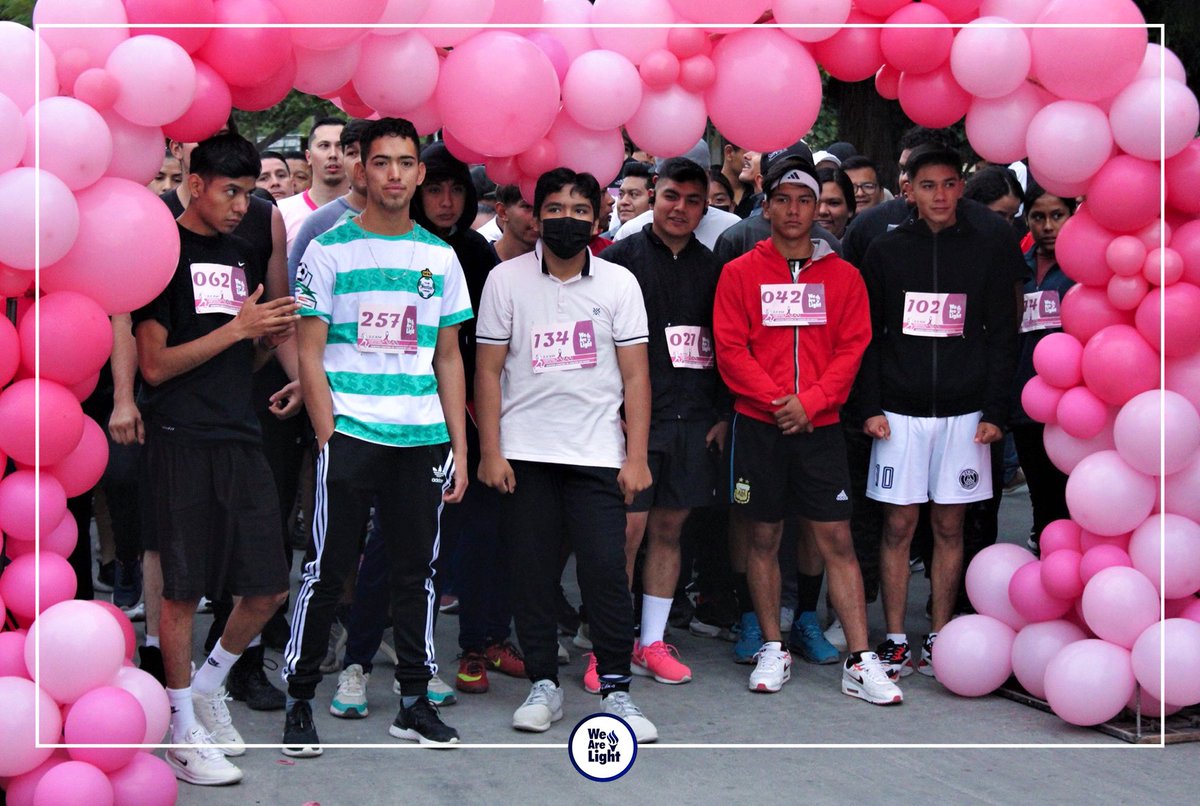 WeAreLight_LLDM's tweet photo. Carrera atlética “Corriendo por la Vida”

Saltillo, Coahuila 23 de Octubre 2022
En el marco del mes mundial de la sensibilización de la lucha contra el cáncer de mama, se organizo una carrera atlética en la que el público en general pudo participar
#WeAreLight 
#SembrandoValores https://t.co/jqMgjK7H8T