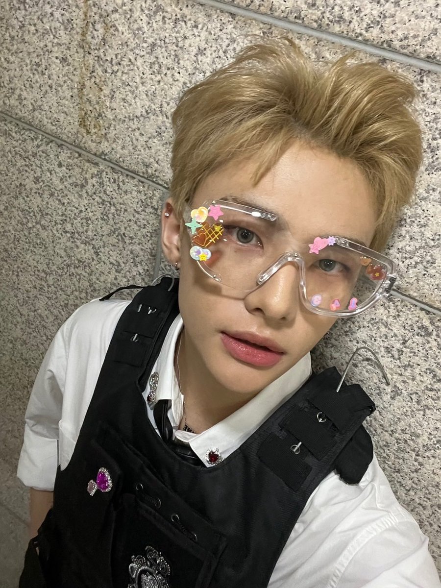 Lee_Saber9's tweet photo. I vote #StrayKids    for worldwide fans choice Top 10 #MAMAVOTE https://t.co/oyyGuYJtVl