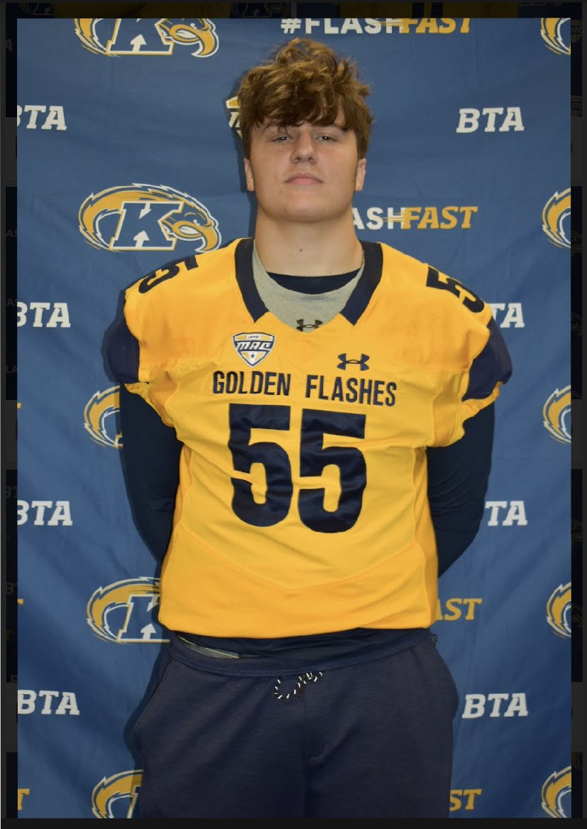 vito10233's tweet photo. Had a great day @KentStFootball! Thank you @MikeAnders97 for the invite! GO FLASHES!! @Tallmadge_FB @CoachMikeHay @KentStFBRecruit https://t.co/vjCfpgIClD
