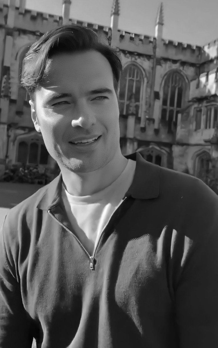 Atención, limpieza de babas en el pasillo 5.