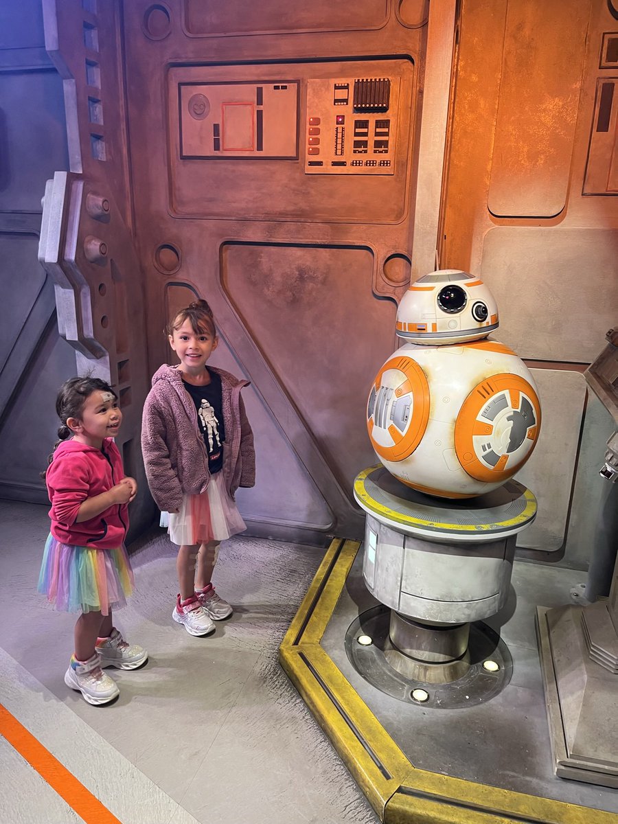 Cam 🚑 tweet media