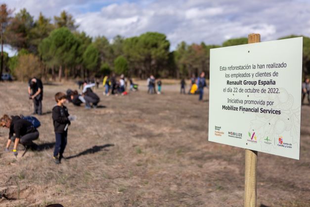 Grupo Pacífico (@grupopacificom) on Twitter photo #DiaMundialContraelCambioClimático. En Grupo Pacífico cuidamos los recursos del planeta y desarrollamos #eventos #sostenibles. Como el de esta semana para <a href="/Mobilize_FS/">Mobilize Financial Services</a>, financiera de <a href="/renaultgroup/">Renault Group</a>. 2.500 árboles nuevos aumentarán la #biodiversidad y reducirán 2,5 Tn de CO2 al año #DiaMundialContraelCambioClimático. En Grupo Pacífico cuidamos los recursos del planeta y desarrollamos #eventos #sostenibles. Como el de esta semana para <a href="/Mobilize_FS/">Mobilize Financial Services</a>, financiera de <a href="/renaultgroup/">Renault Group</a>. 2.500 árboles nuevos aumentarán la #biodiversidad y reducirán 2,5 Tn de CO2 al año