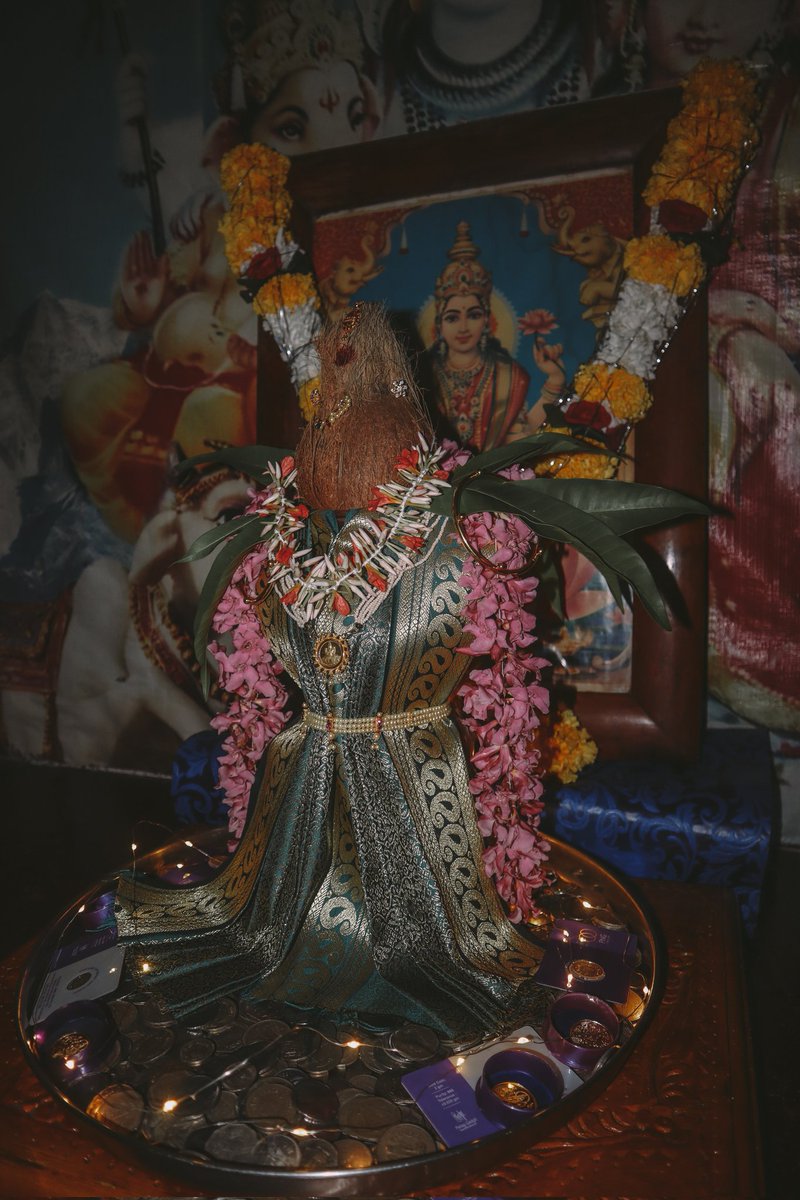 Nusta_Confused's tweet photo. लक्ष्मी पूजन 🙏🏻
.
#lakshmipujan #Diwali2022 https://t.co/tKvUlxduK2