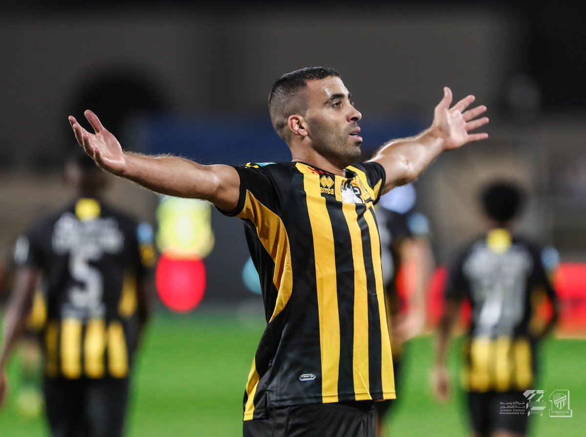 ifahad331's tweet photo. عاجل 🚨 : 

الساطي ( عبدالرزاق حمدالله ) يكسب قضيته ضد نادي النصر ، والفيفا يجبر النصر بدفع مبلغ ٥ مليون يورو للاعب .💪💪🔚🤫🤫🤫 https://t.co/FjLzQN43e2